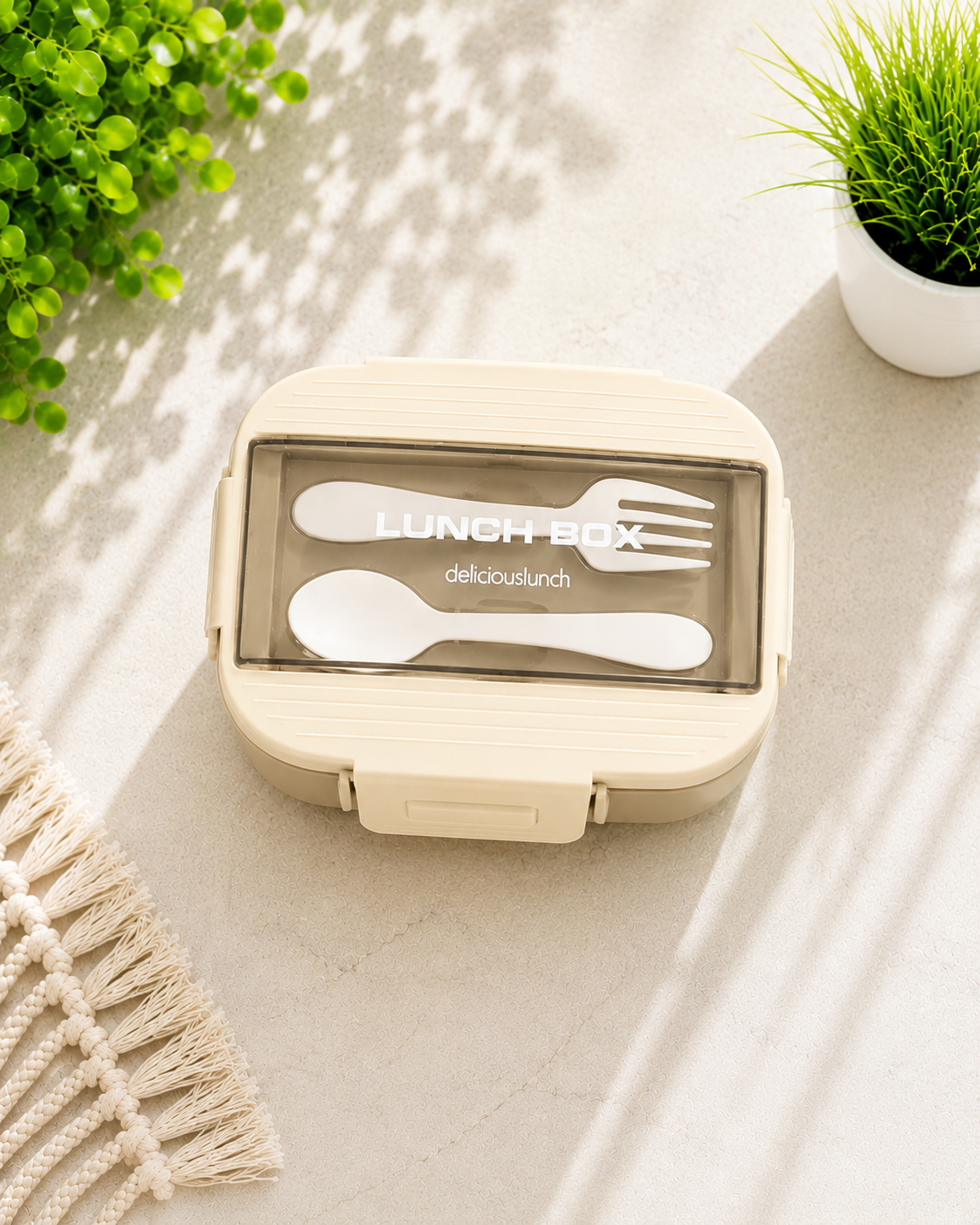 LUNCH BOX WITH CUTLERY