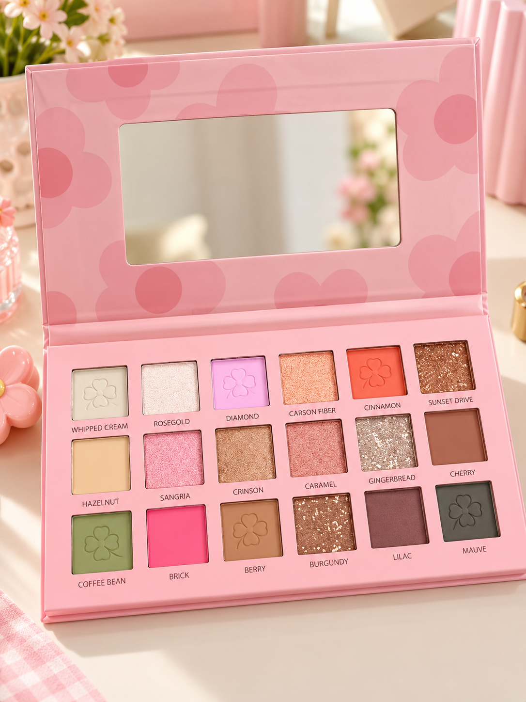 Snoopy Pink Eyeshadow Palette – 18 Colour Main image